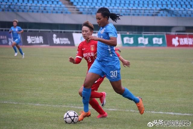 申花外援阿马杜伤情待评估 斯卢茨基回应谢鹏飞状态
